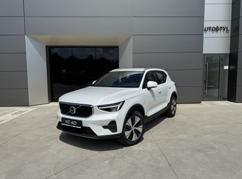 Volvo XC40 B3 AT7 Business Edition