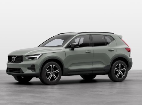 Volvo XC40 B3 AT7 PLUS DARK