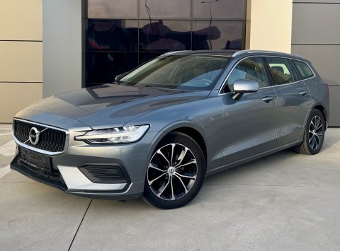 Volvo V60 D4 FWD AT8 MOMENTUM