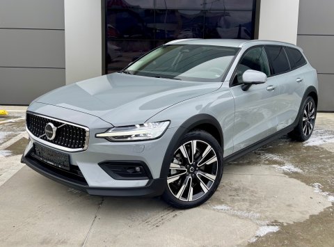 Volvo V60 B5 (P) AWD AT8 CROSS COUNTRY PLUS